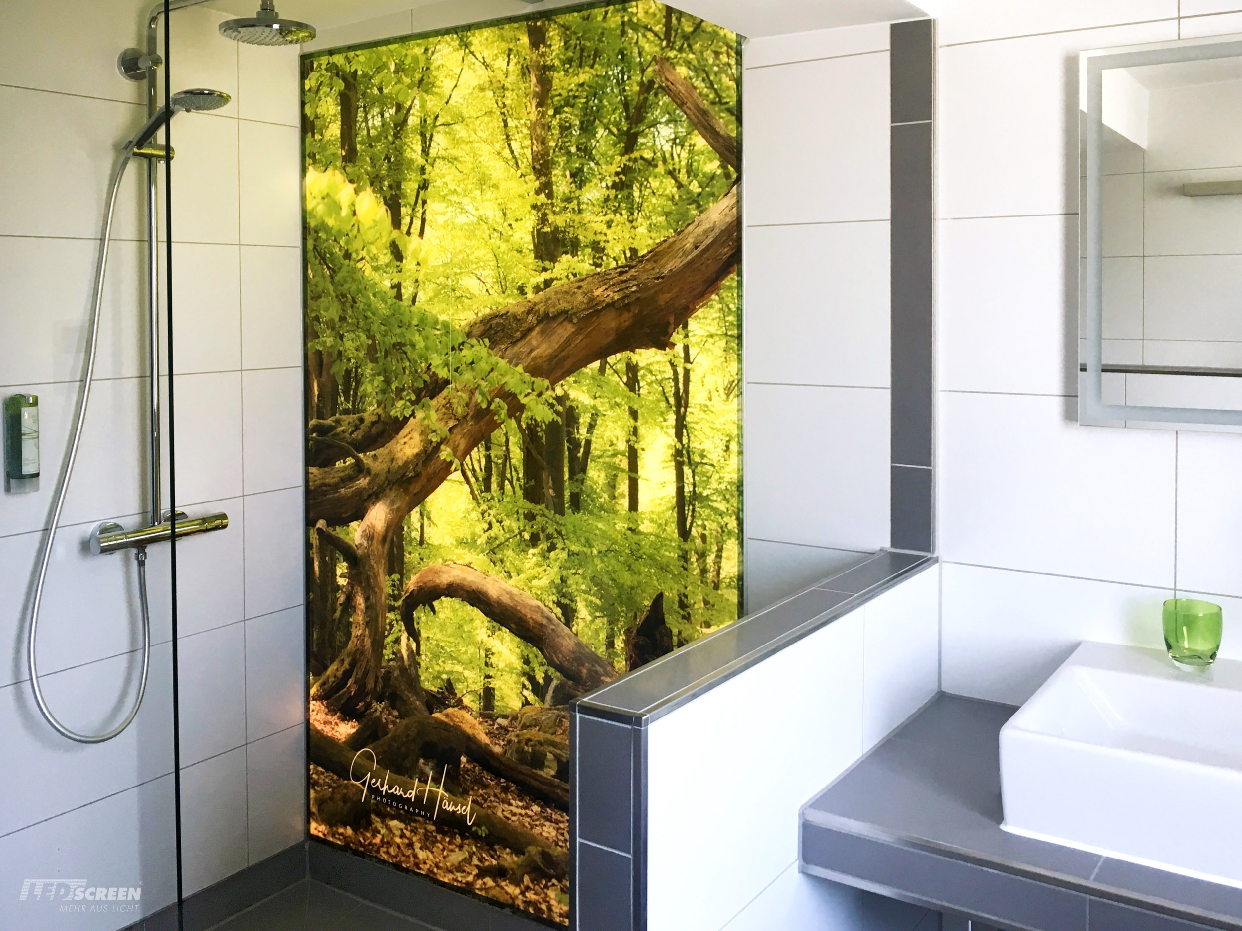 LEDscreen_Referenzen_Duschrückwand_IMG_012